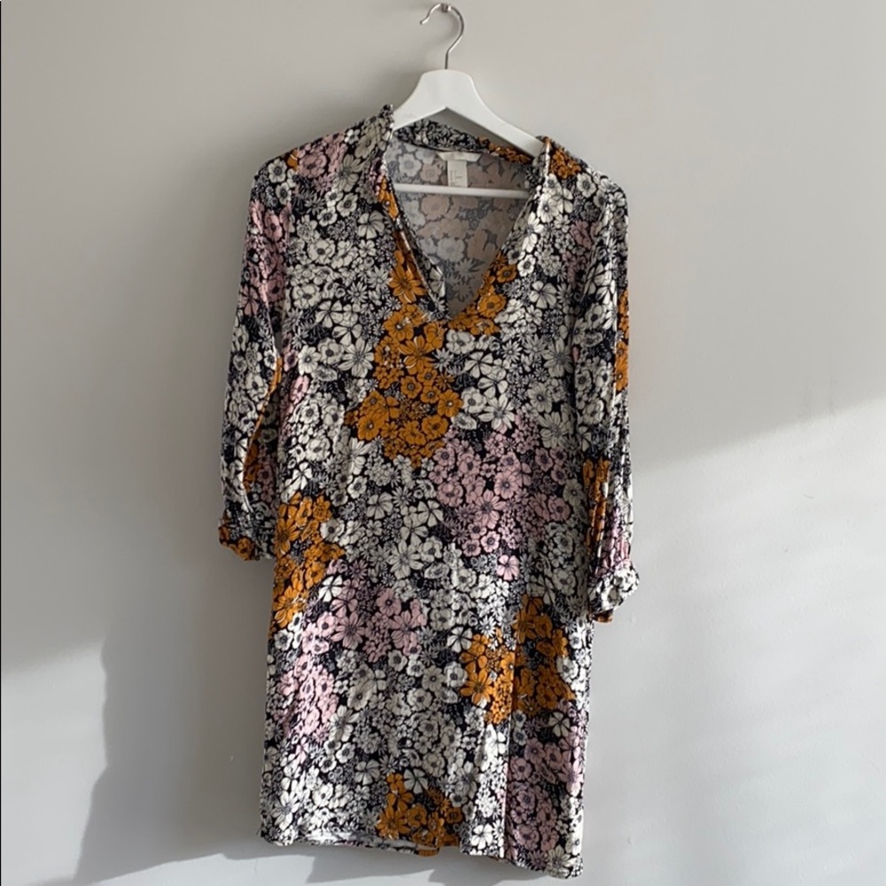 H&M ruffle sleeve floral dress